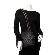 looking for a chanel black quilted leather tote shoulder bag? now online at labellov.com 100% authentic