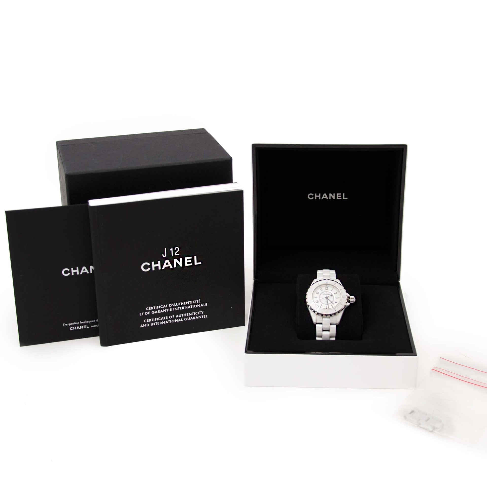 Koop veilig online bij labellov.com 100%authentic Chanel white ceramic watch for the best price
