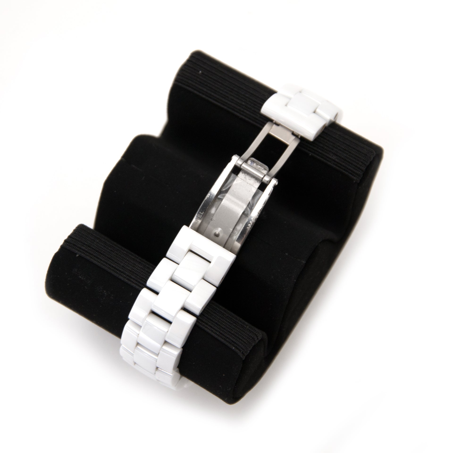 Acheter en ligne chez labellov.com pour le meilleur prix chanel horloge ceramique blanche en labellov.com
