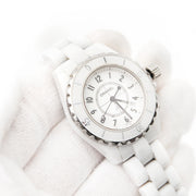 buy safe and secure online at labellov.com for the best price 100% authentic chanel watch made out of caramic