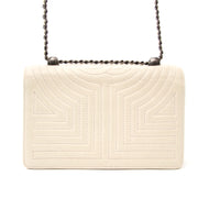 Chanel White Flap Bag veilig online winkelen bij Labellov.com