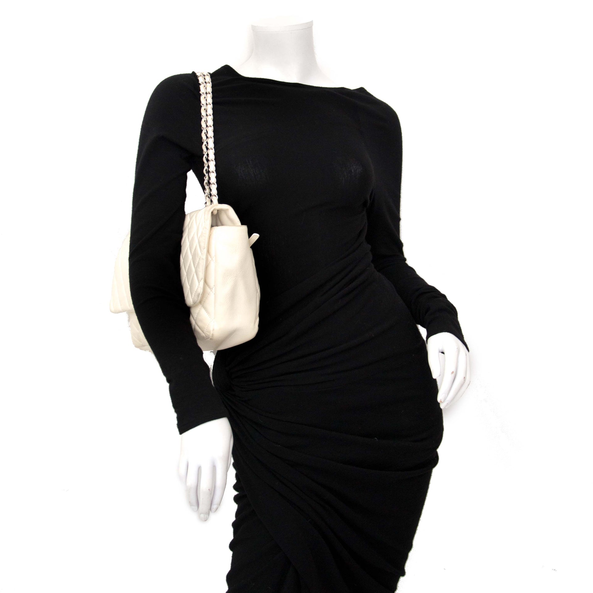 Secondhand bag Chanel white