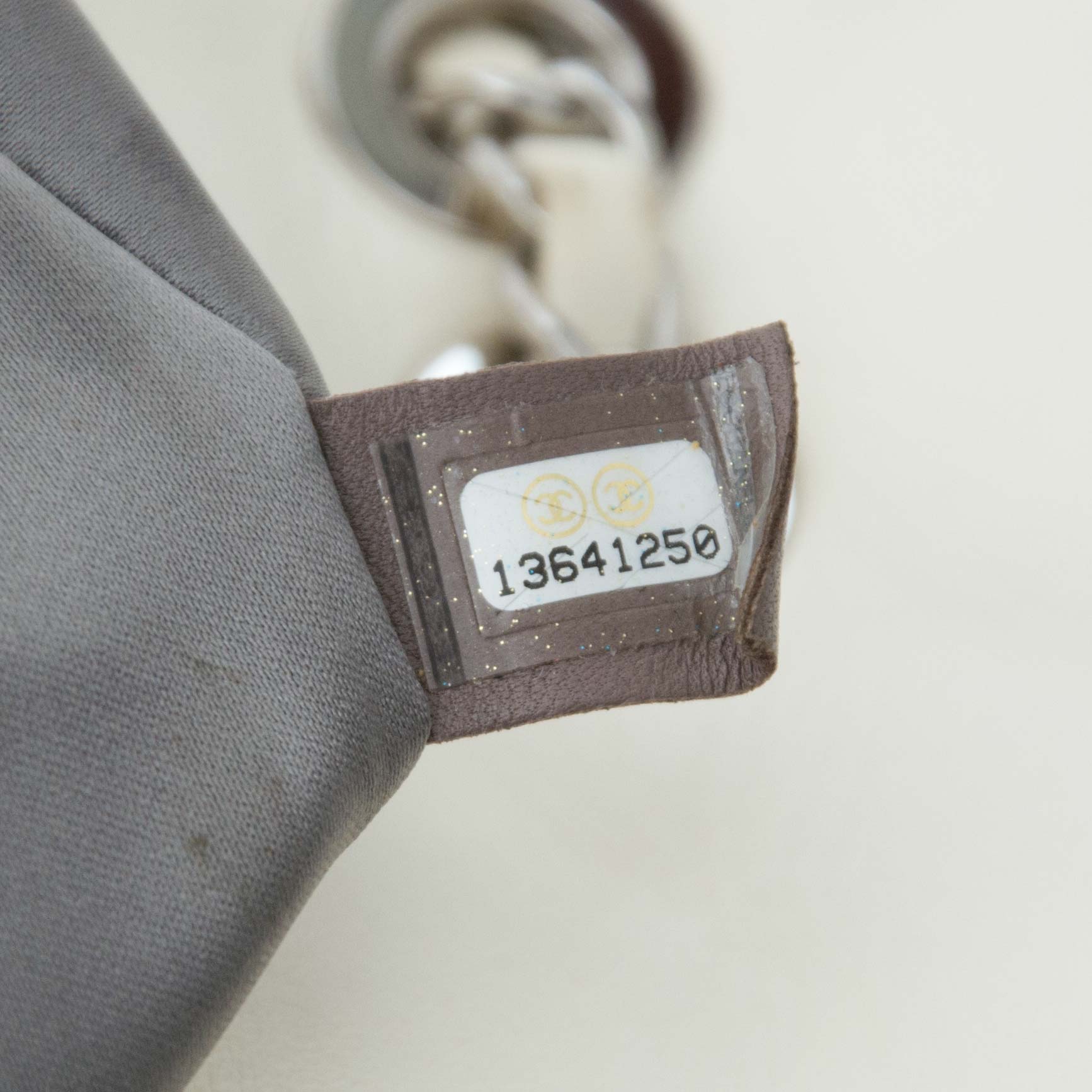 Authentieke handtas Chanel bij Labellov