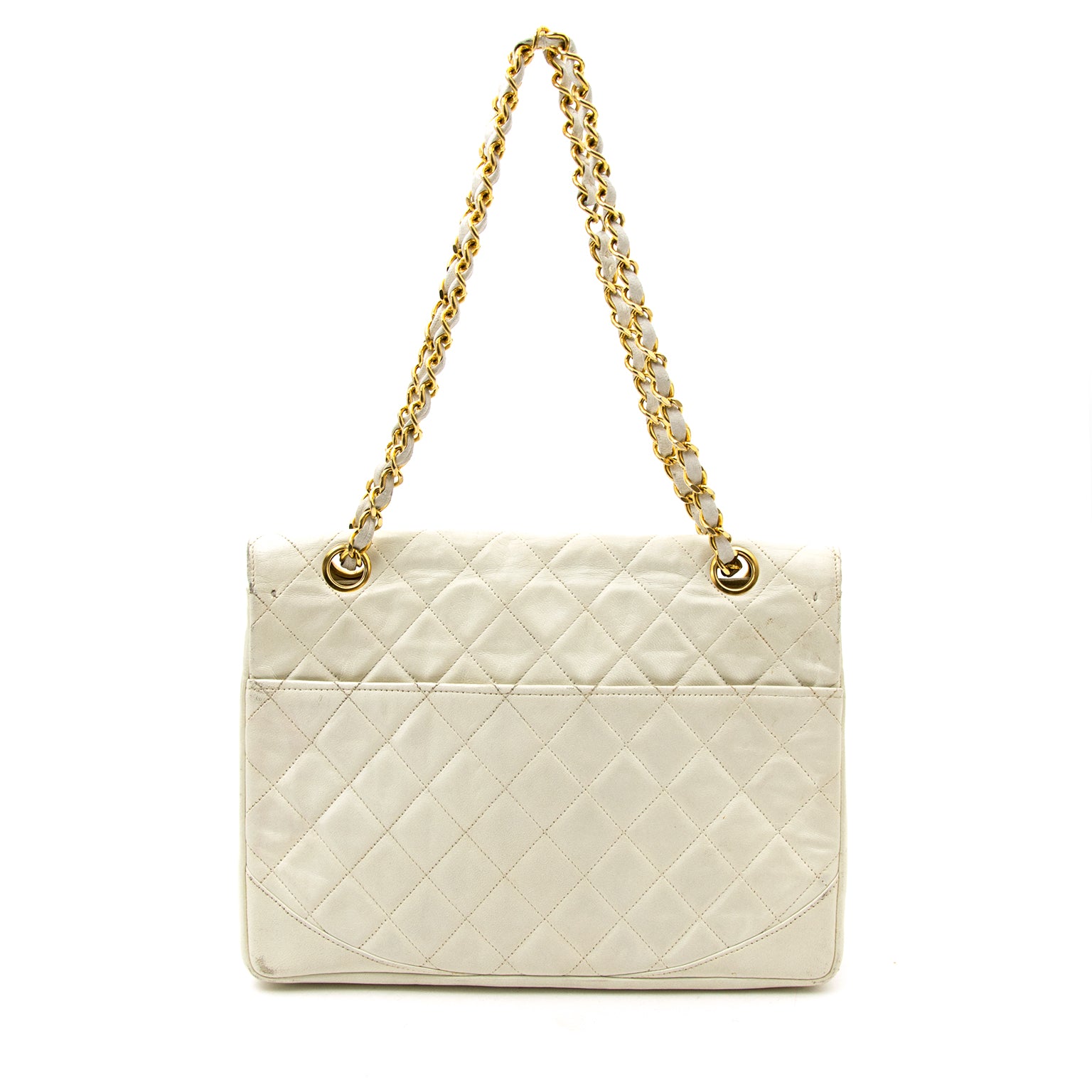 Buy this secondhand Chanel White Vintage Flapbag at the right price