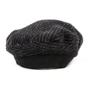 Now on www.labellov.com a real Chanel grey woolen beret without risk.