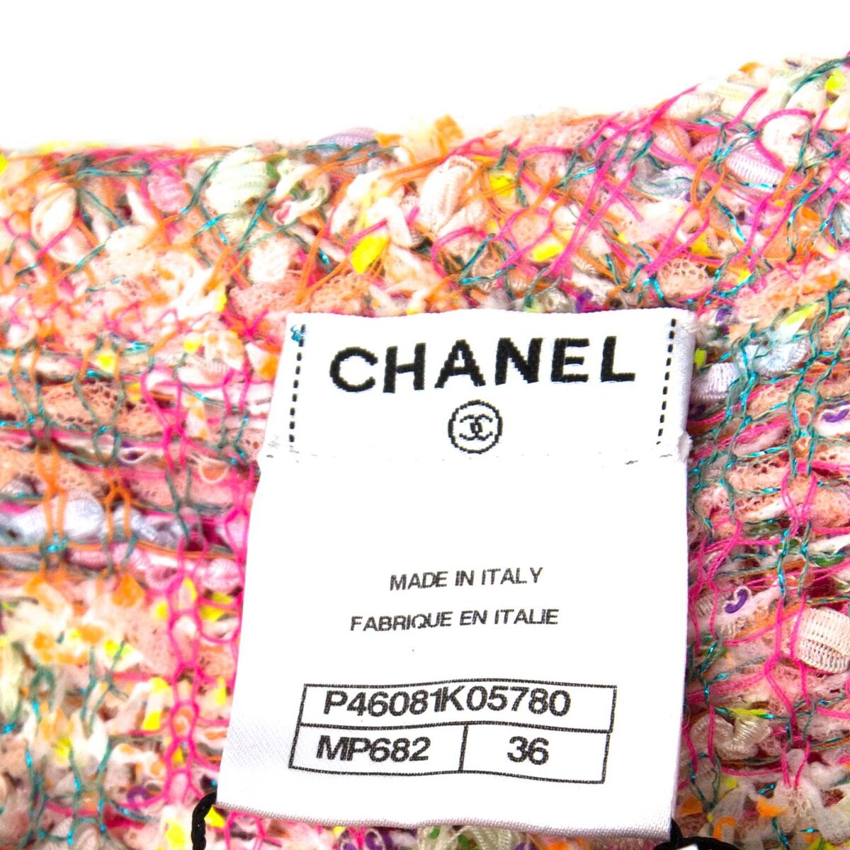 Koop authentieke tweedehands Chanel set in roze tweed aan een eerlijke prijs bij LabelLOV. Veilig online shoppen.