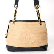 Chanel Woven Raffia Shoulderbag Designer bags secondhand online LabelLOV