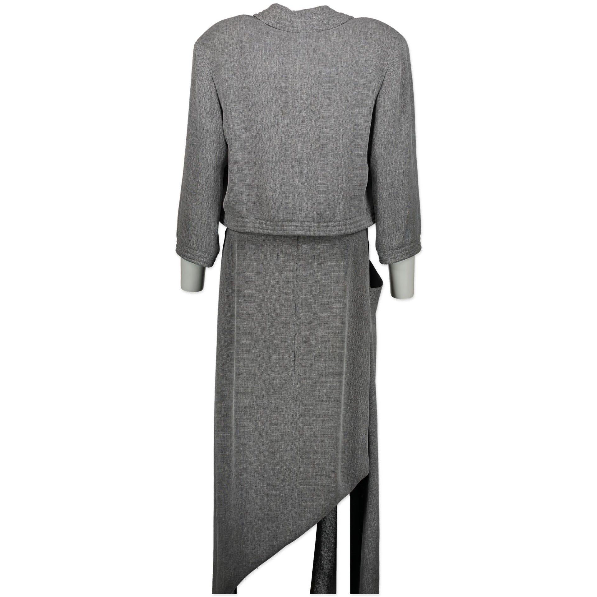 Chanel Tweed Pastel Jacket. Buy authentic secondhand at Labellov. Koop authentieke tweedehands Chanel bij Labellov.