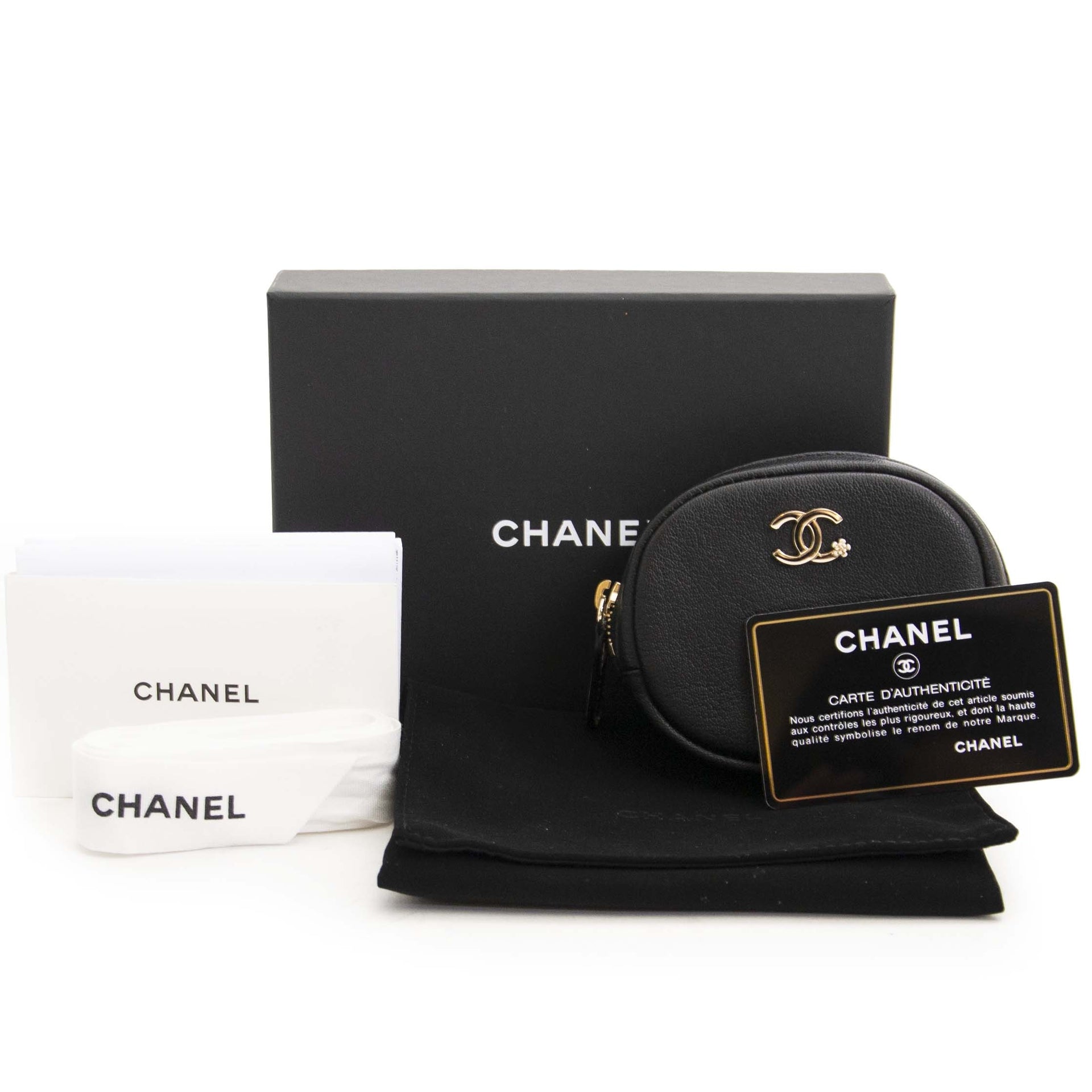 Chanel Zipped Coin Purse on sale with discount only at Labellov in Antwerp Belgium webshop