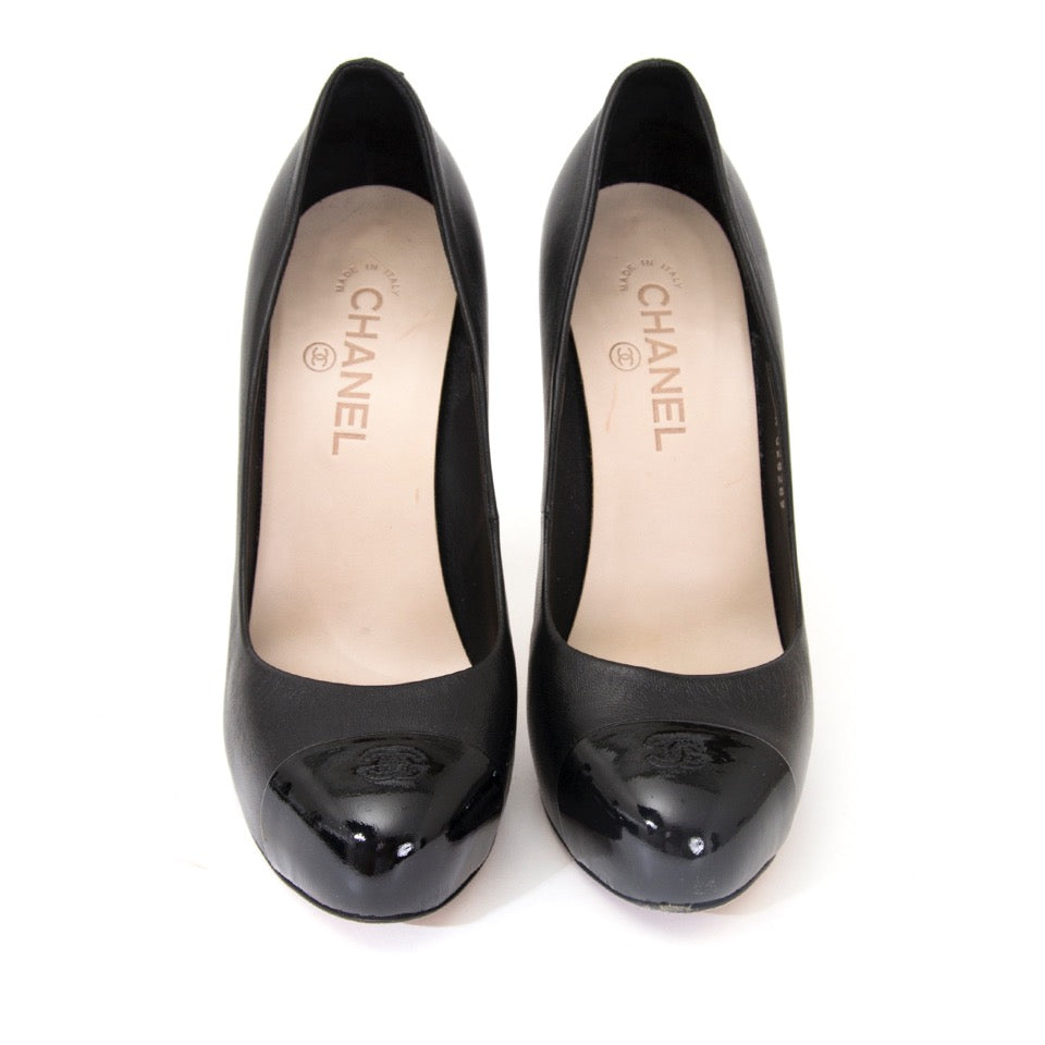 shop your vintage luxury Chanel Black Leather Patent Cap Toe Pumps 100% authentic worldwide shipping