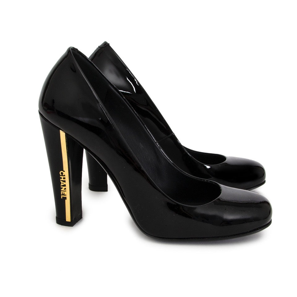 Buy Chanel Black Patent Leather Pumps for the best price on Labellov