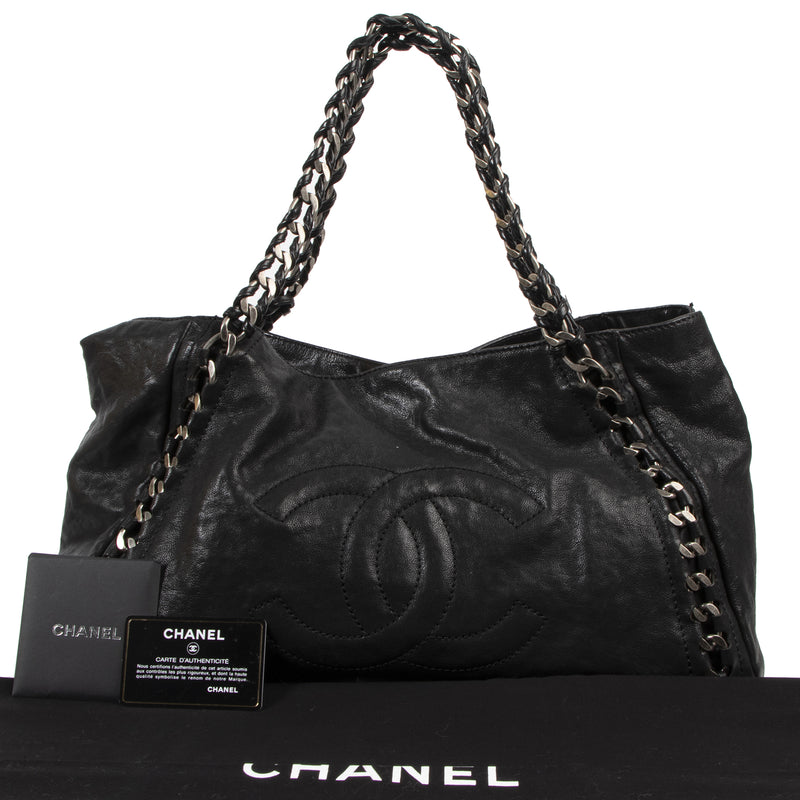 Authentic secondhand Chanel Black Modern Chain Shoulder Bag designer bags fashion luxury vintage webshop safe secure online shopping
