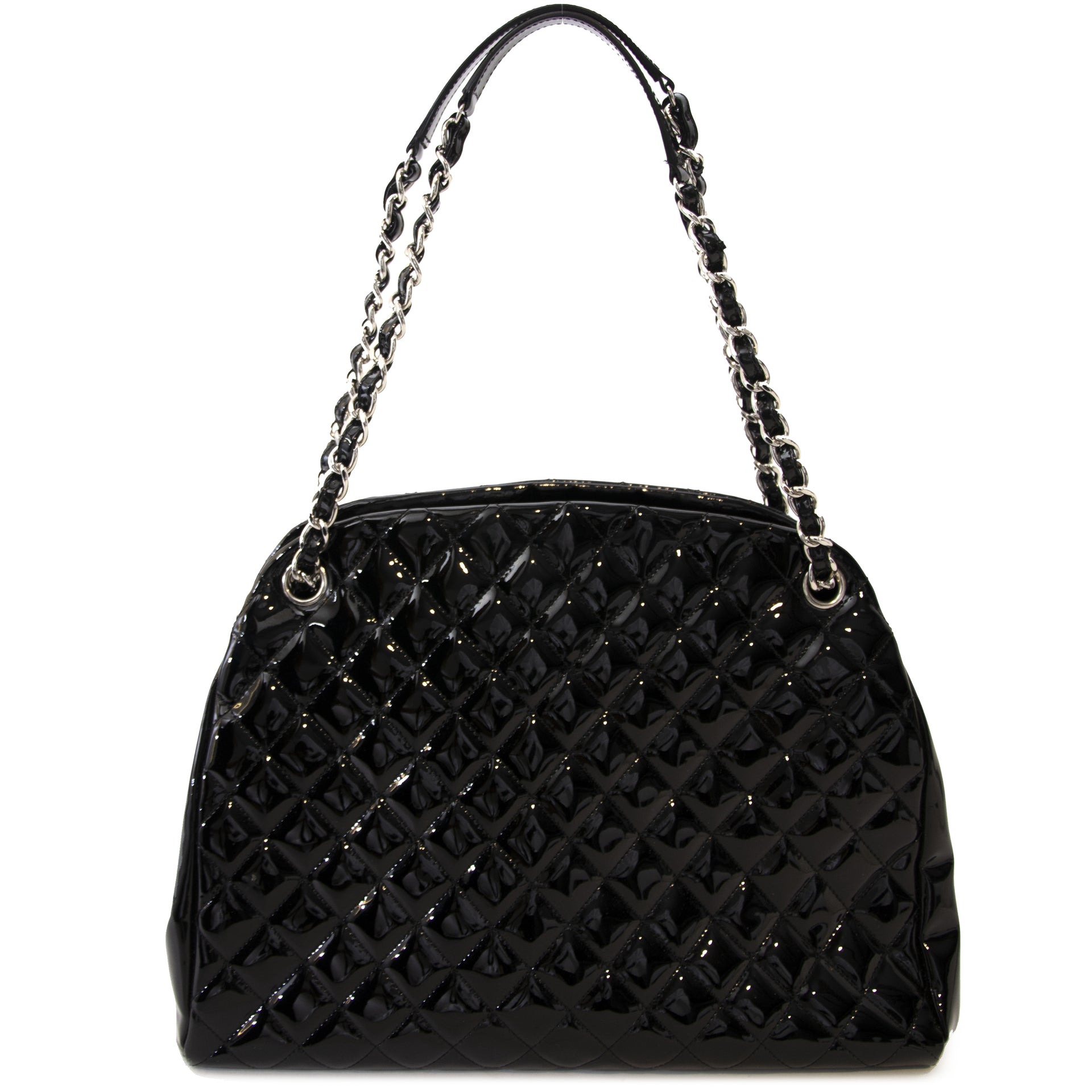 Chanel Black Patent Leather Quilted Bag. Patent Leather Chanel bag secondhand at LabelLOV. Fair price. Safe payment.