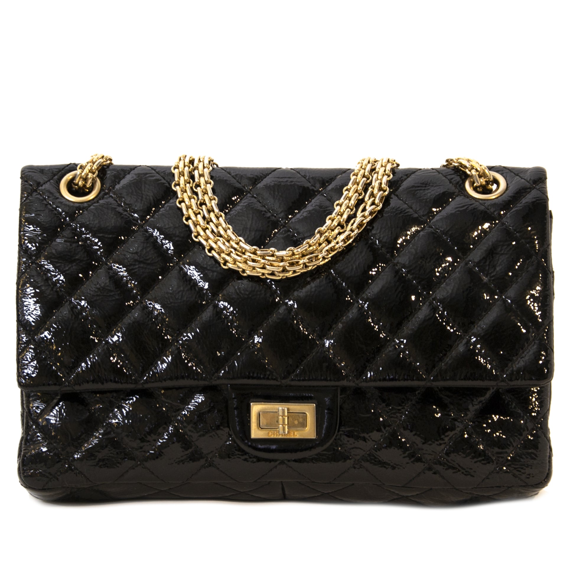 Buy Chanel Black Patent Flap Shoulder Bag for the right price at LabelLOV webshop.