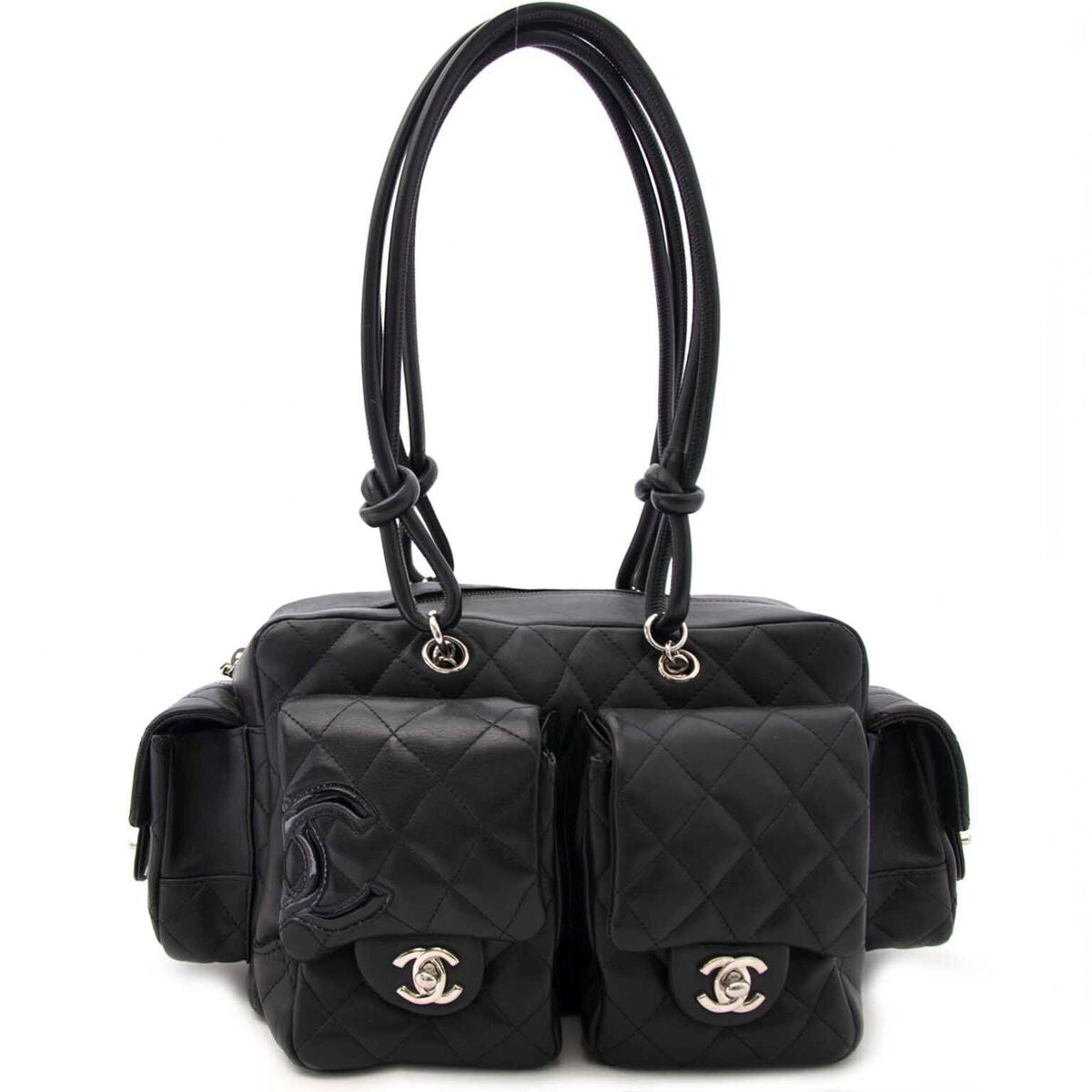 Buy an authentic secondhand Chanel bags at the right price at LabelLOV vintage webshop. Safe and secure online shopping.
