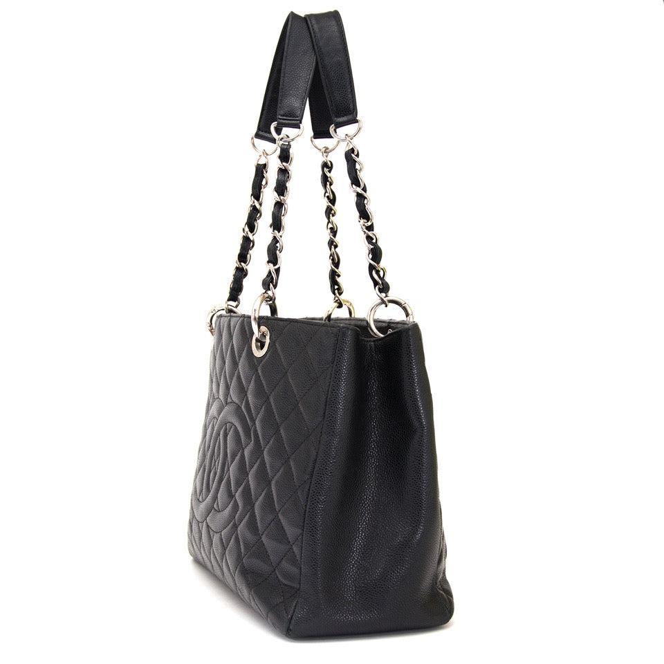 acheter en ligne pour le meilleur prix comme neuf sac a main Chanel tote bag.