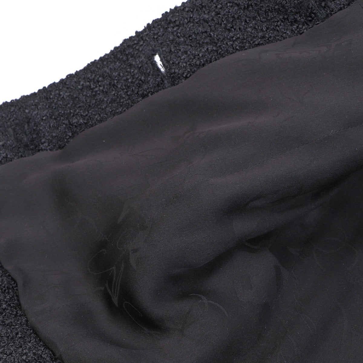 Buy an authentic second hand Chanel AW 2008 Black Short Sleeve with Rhinestones Tweed Jacket - Size FR40 in very good condition at Labellov.com