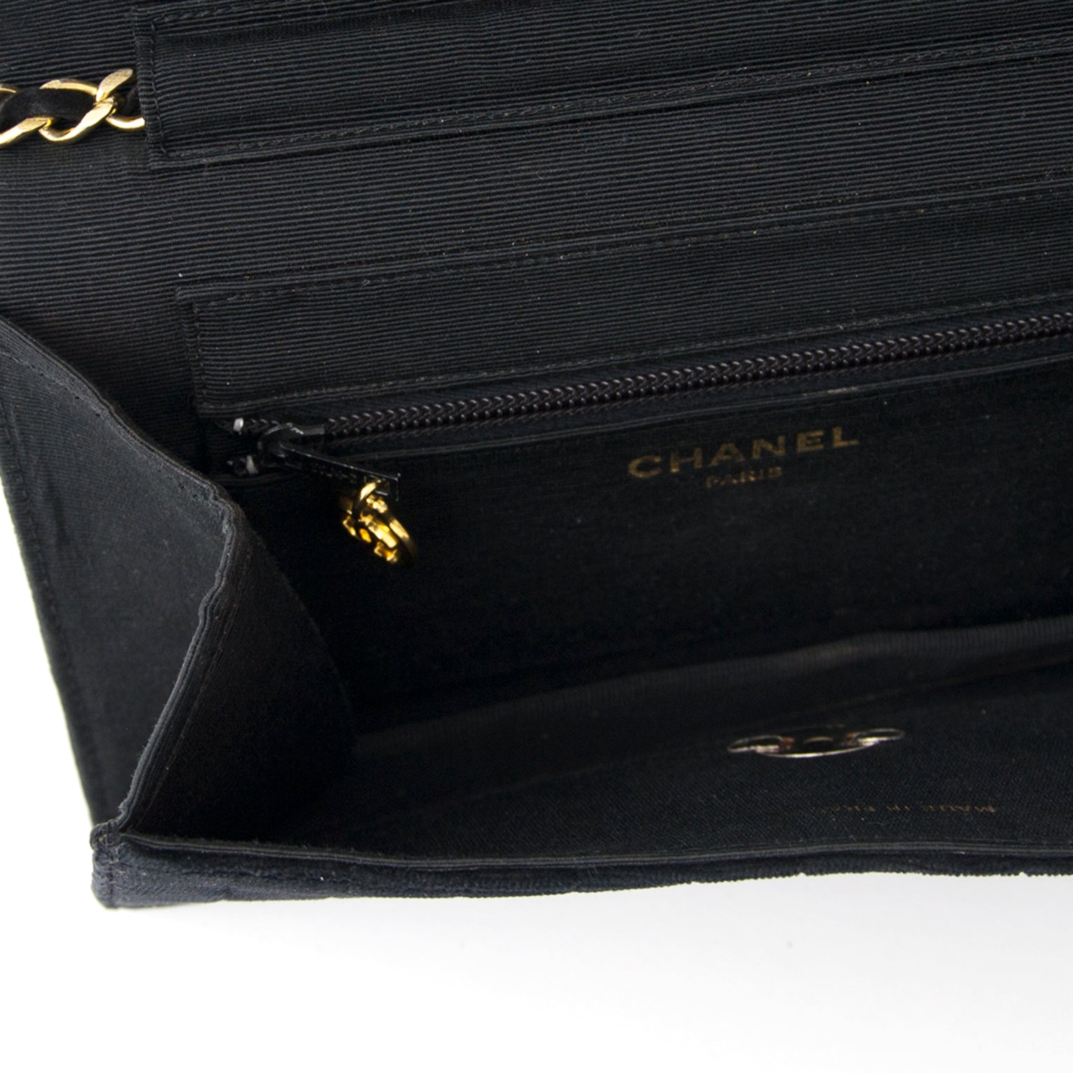 buy safe online aat the best price vintage Chanel Black Velvet Evening Bag at the bet price online webshop labellov.com