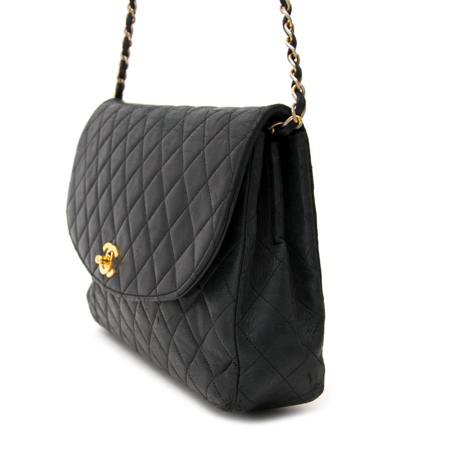 Acheter secur en ligne votre sac Chanel Vintage Black Quilted Shoulder Bag