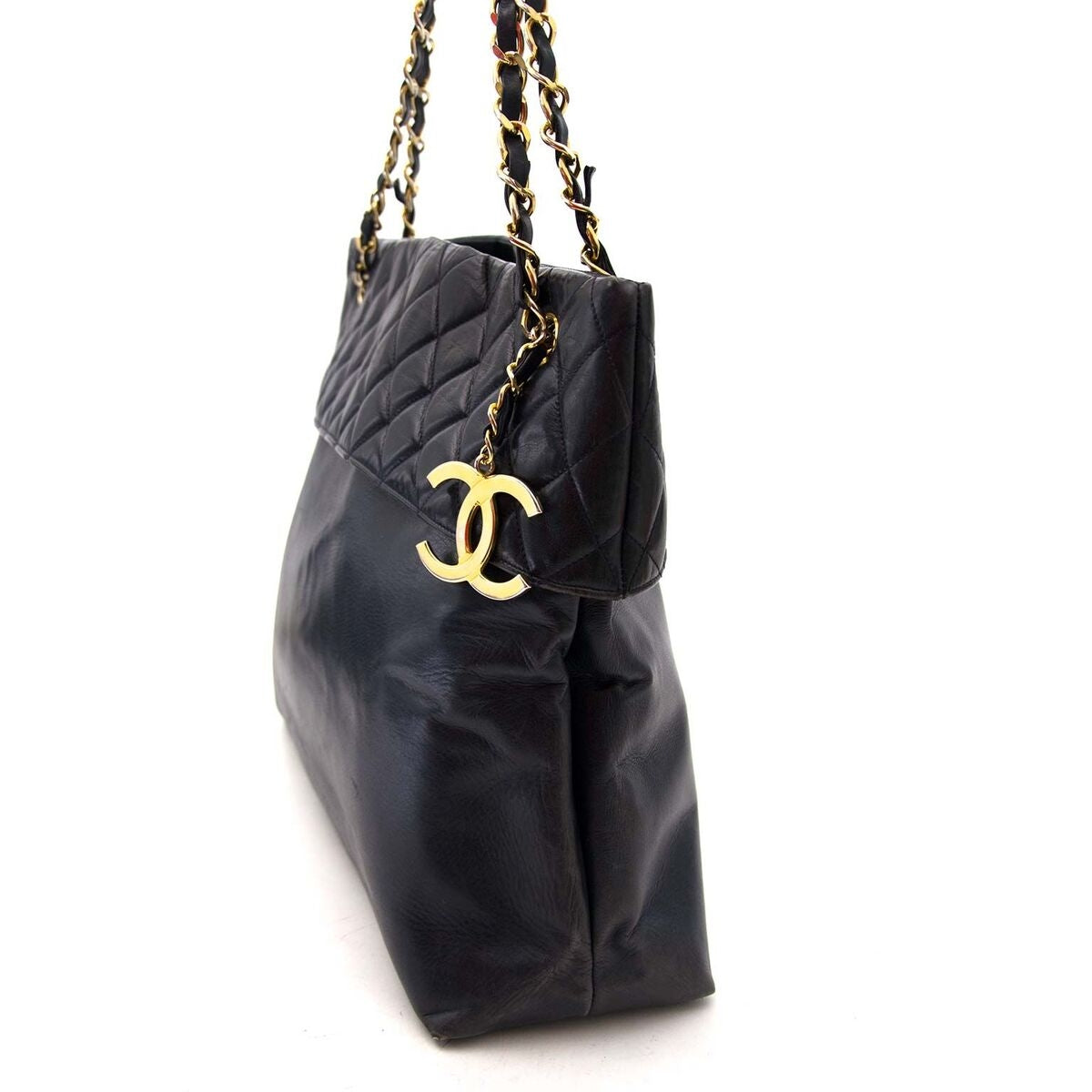 Achetez un authentique Chanel shopper en bleu pour le bon prix chez LabelLOV.