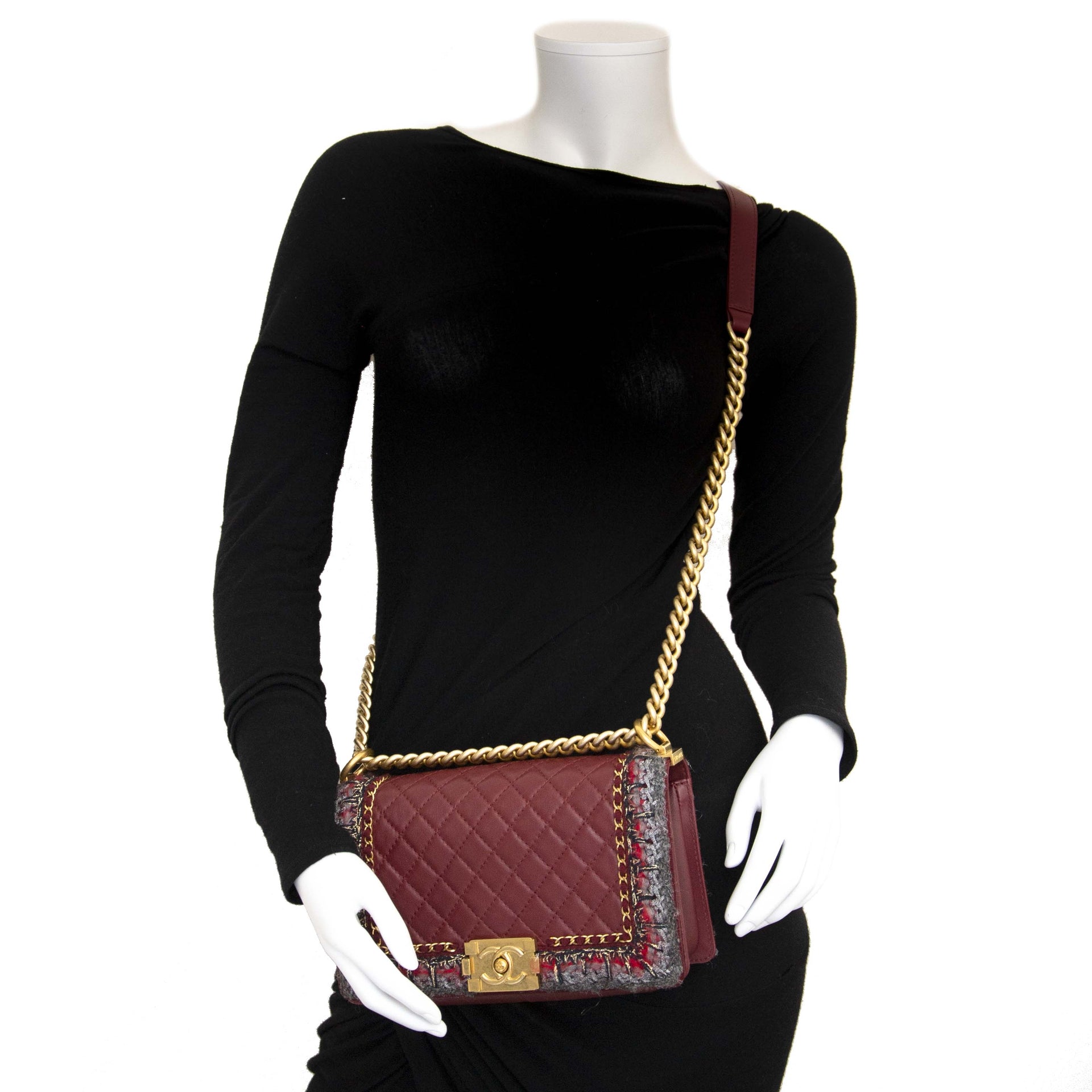 We buy and sell your authentic Chanel bags for the best price