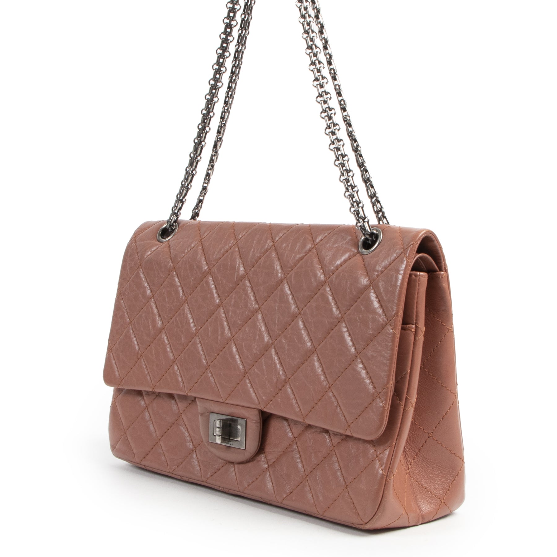 Chanel 2.55 Reissue 227 Vieux Rose available at Labellov secondhand luxury in Antwerp