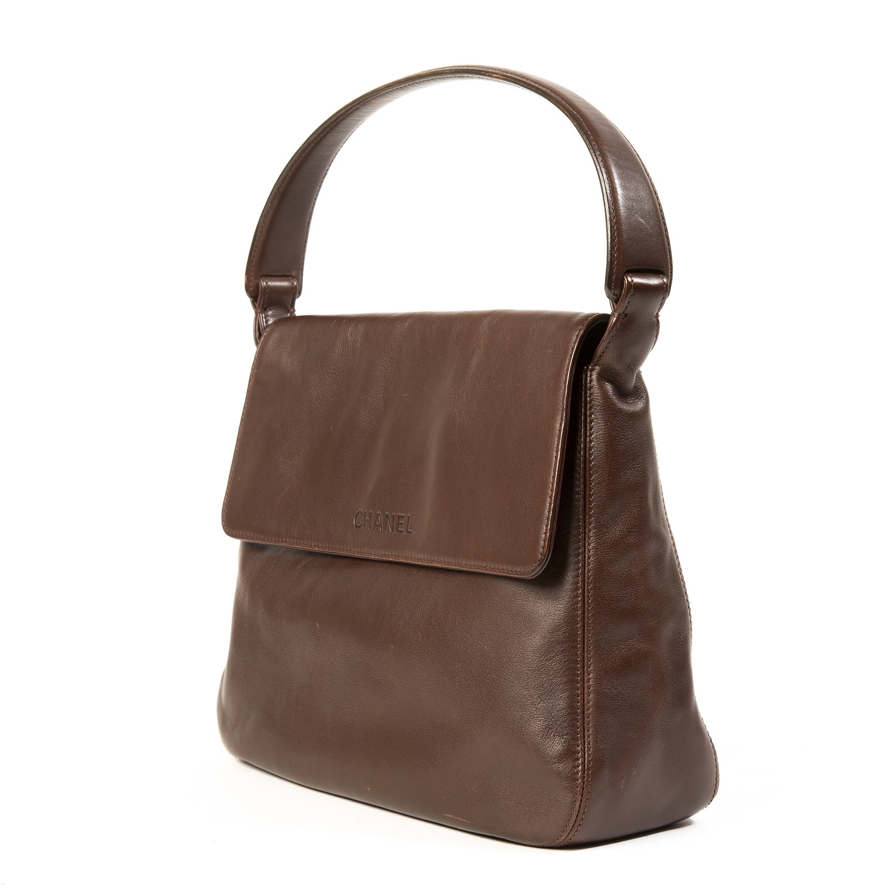 Sac bandoulière Chanel en cuir lisse marron