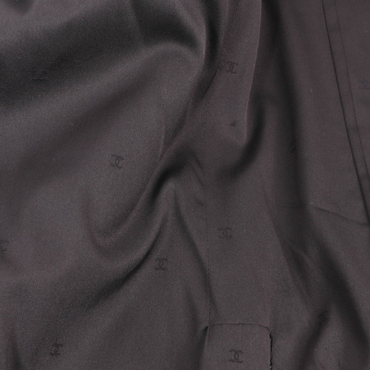Chanel interlocking CC Silk lining