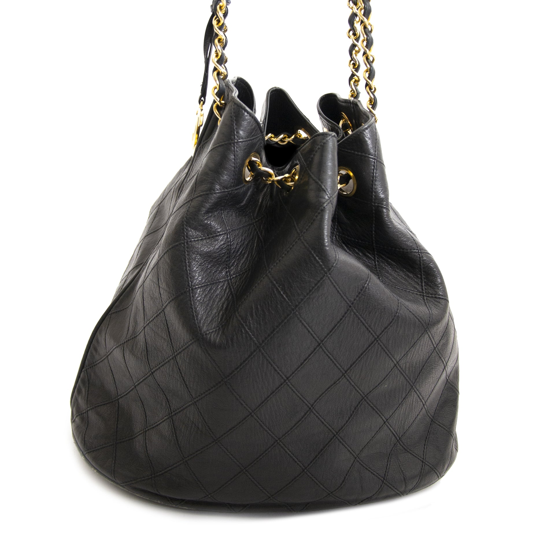 Authentieke vintage Chanel Bucket Bag Gold Logo koop online LabelLOV