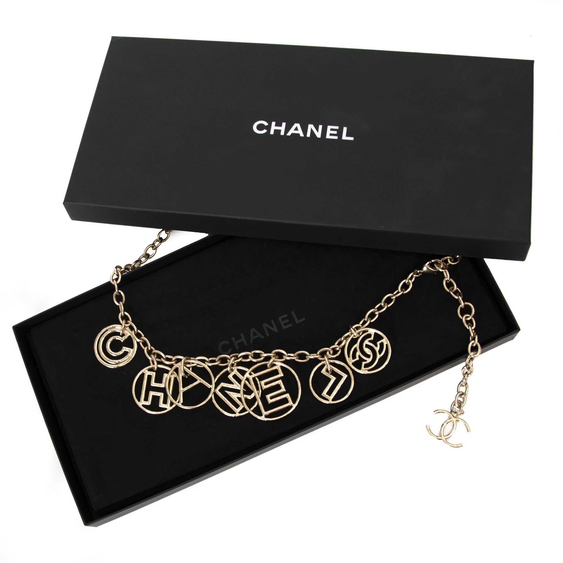 100% authentique Chanel Logo Chain ceinture fantaisie pour le meilleur prix chez Labellov à Anvers