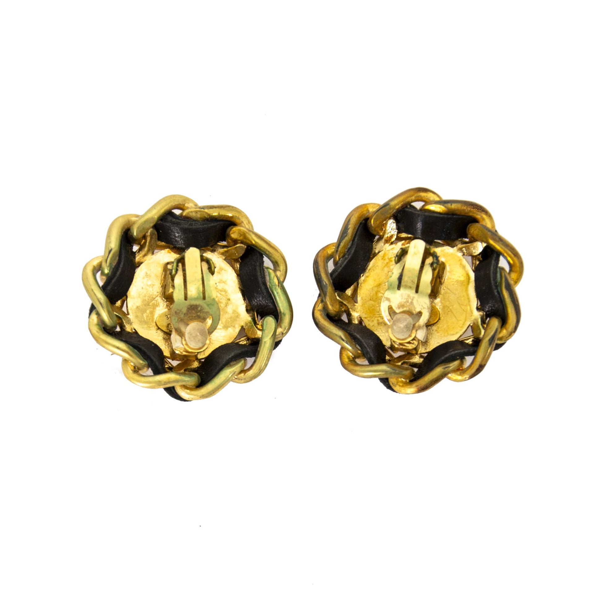Chanel Gouden En Zwarte Logo Clip-Oorbellen