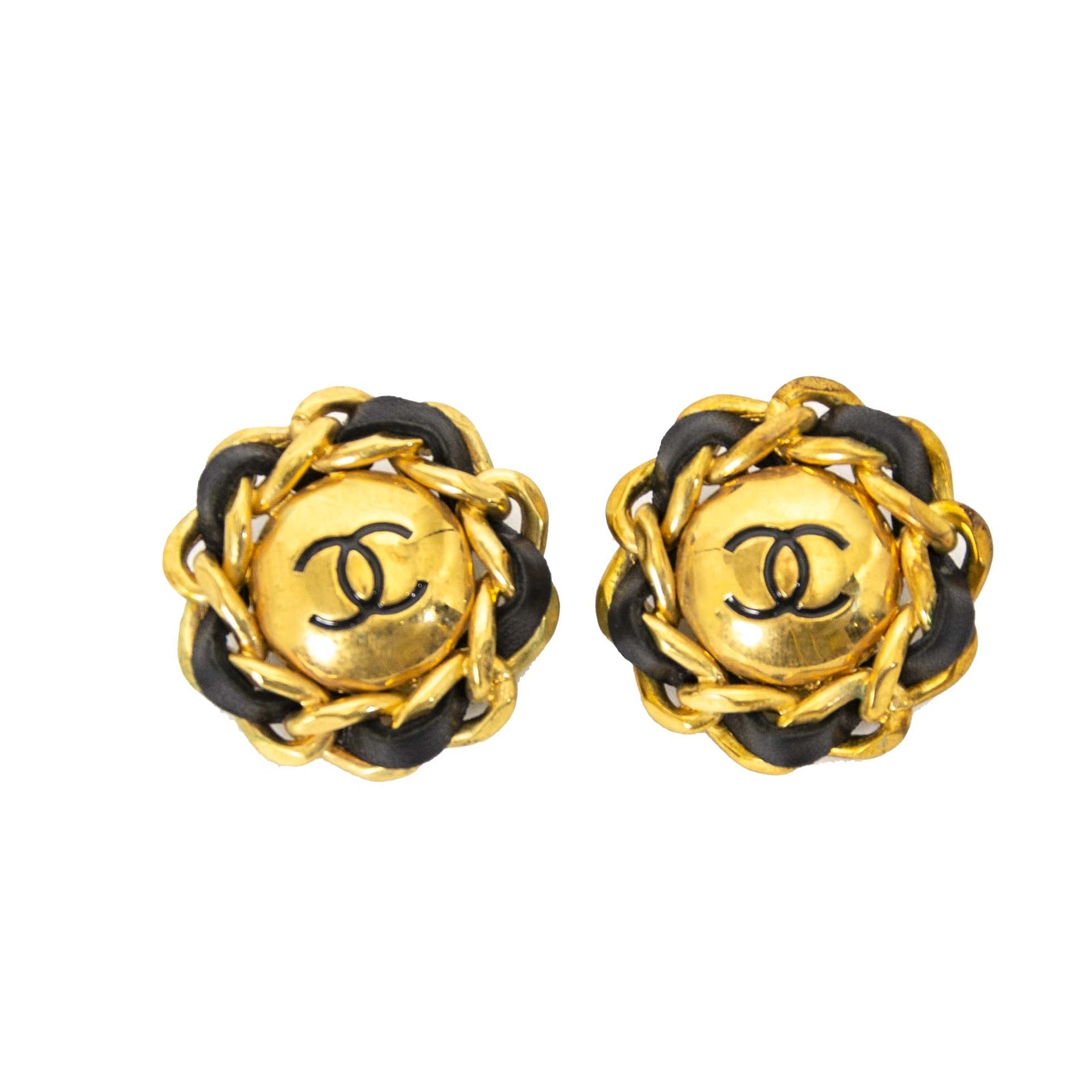 Chanel Gouden En Zwarte Logo Clip-Oorbellen