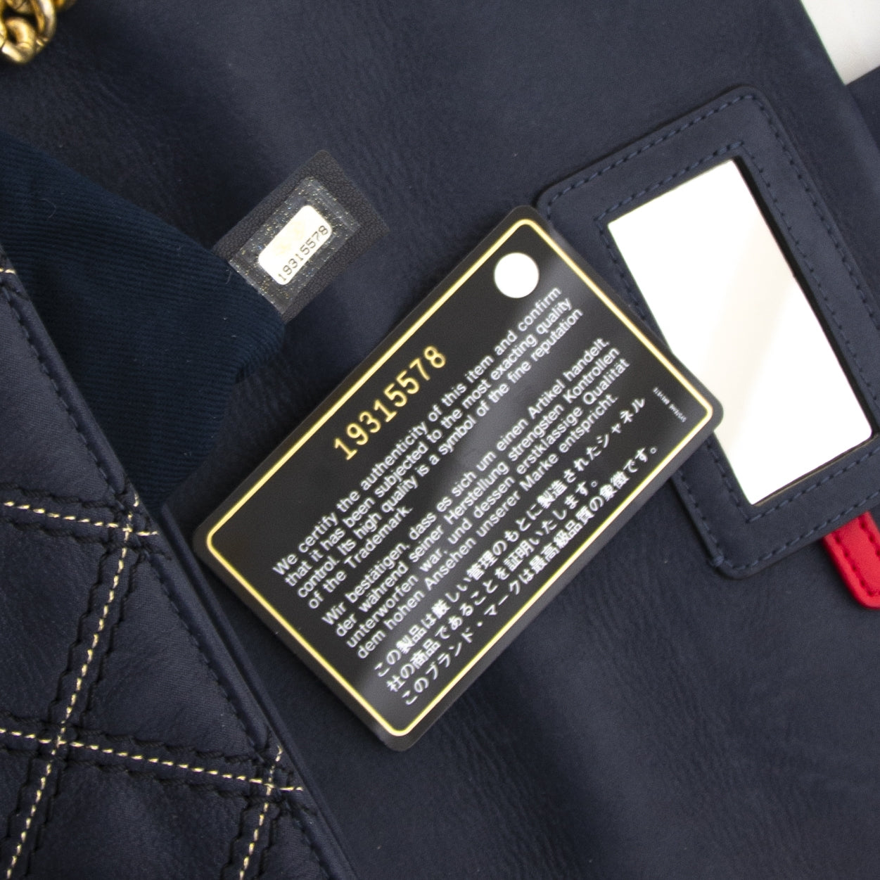 Chanel Dark Blue Flap Bag Buy authentic secondhand Chanel Handbags at the right price at LabelLov vintage webshop. Safe and secure online shopping. Koop authentieke tweedehands Chanel Handtassen bet juiste prijse bij LabelLOV.