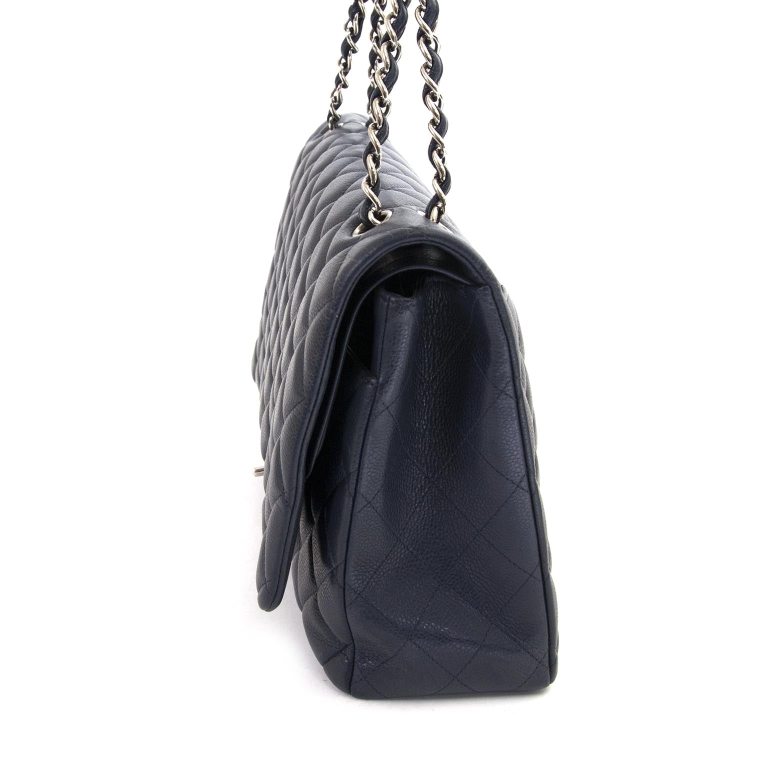 ahcetez Chanel Maxi Dark Blue Double Classic Flap Bag chez labellov et payez secure on ligne