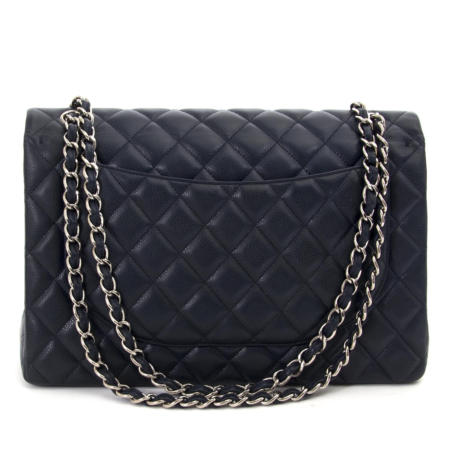 koop Chanel Maxi Dark Blue Double Classic Flap Bag aan de beste prijs