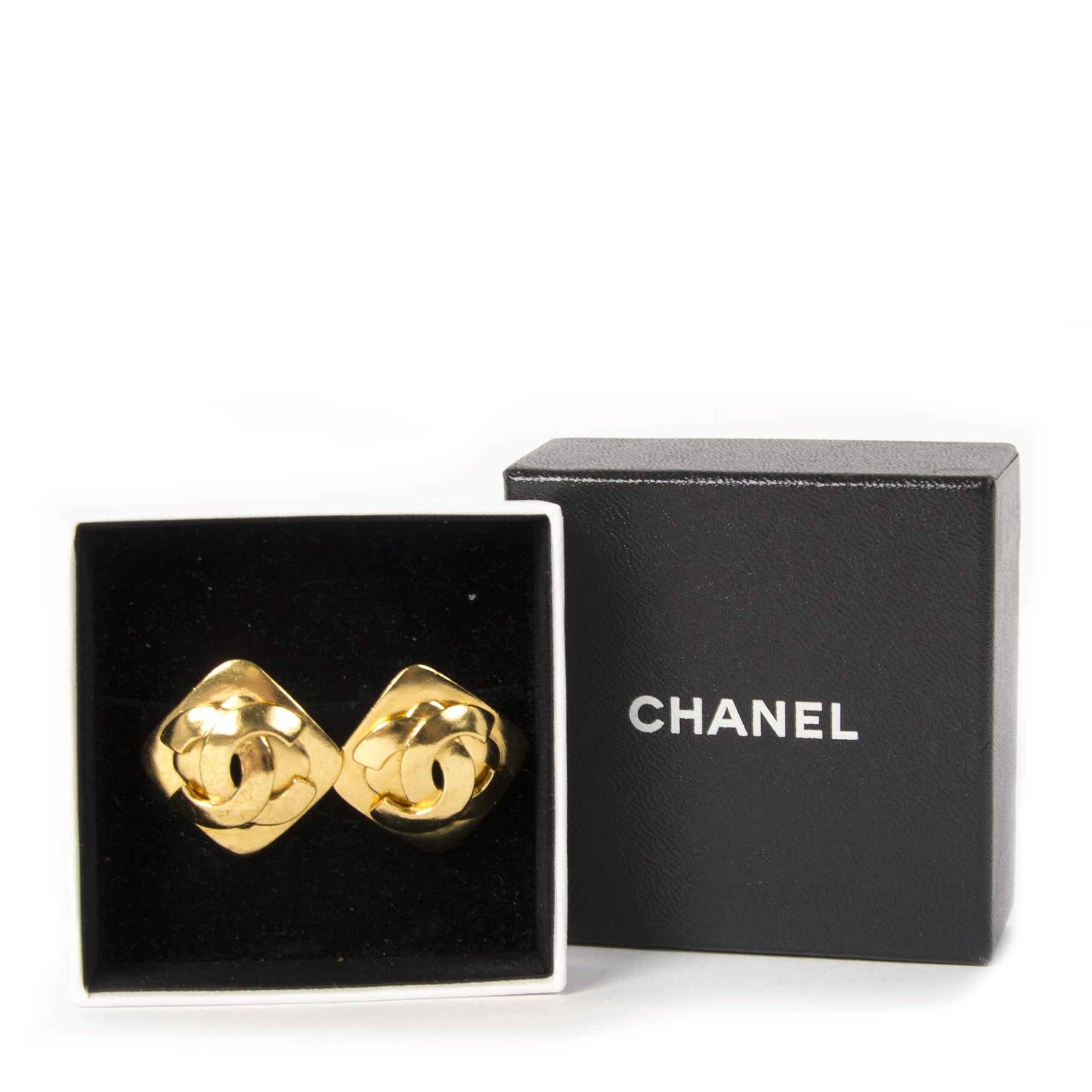 seconde main Chanel Gold Clip-on Earrings