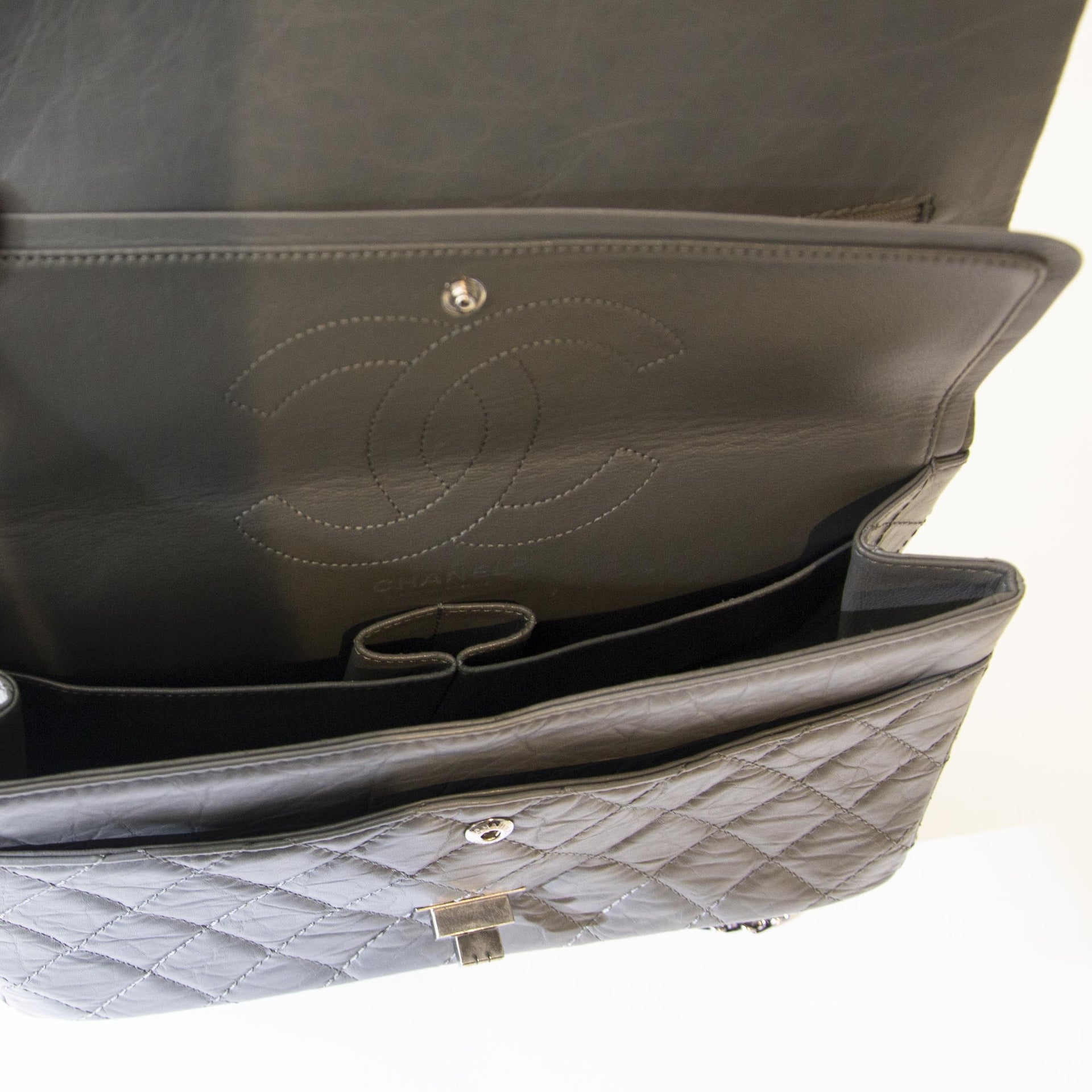 Chanel Grey Aged Calfskin 2.55 Reissue 226 Flapbag very wanted secondhand