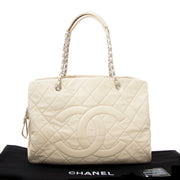 Chanel GST now safe and secure available on www.labellov.com at the best price.