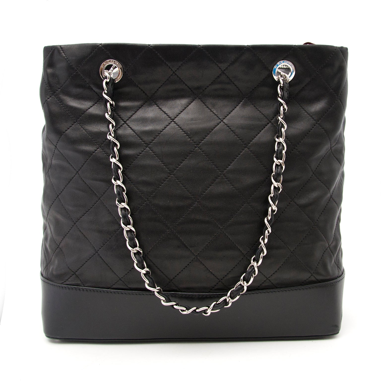 A vendre, le Chanel Shopper Sac Noir, seconde main et luxe vintage Labellov.