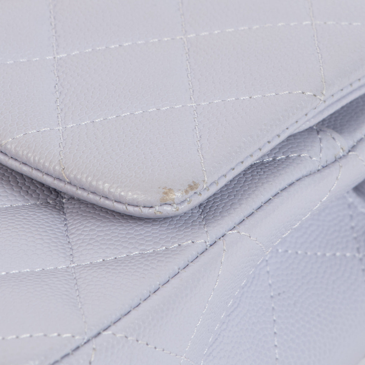 Sac Chanel Lilas Caviar Medium Classic Flap 11.12