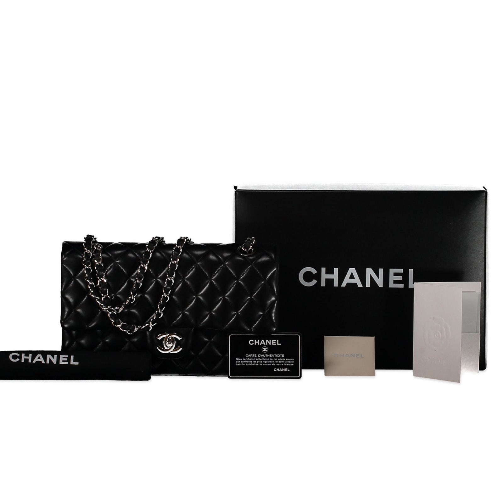 Chanel Medium Lambskin Classic Double Flap Bag tweedehands aan de beste prijs