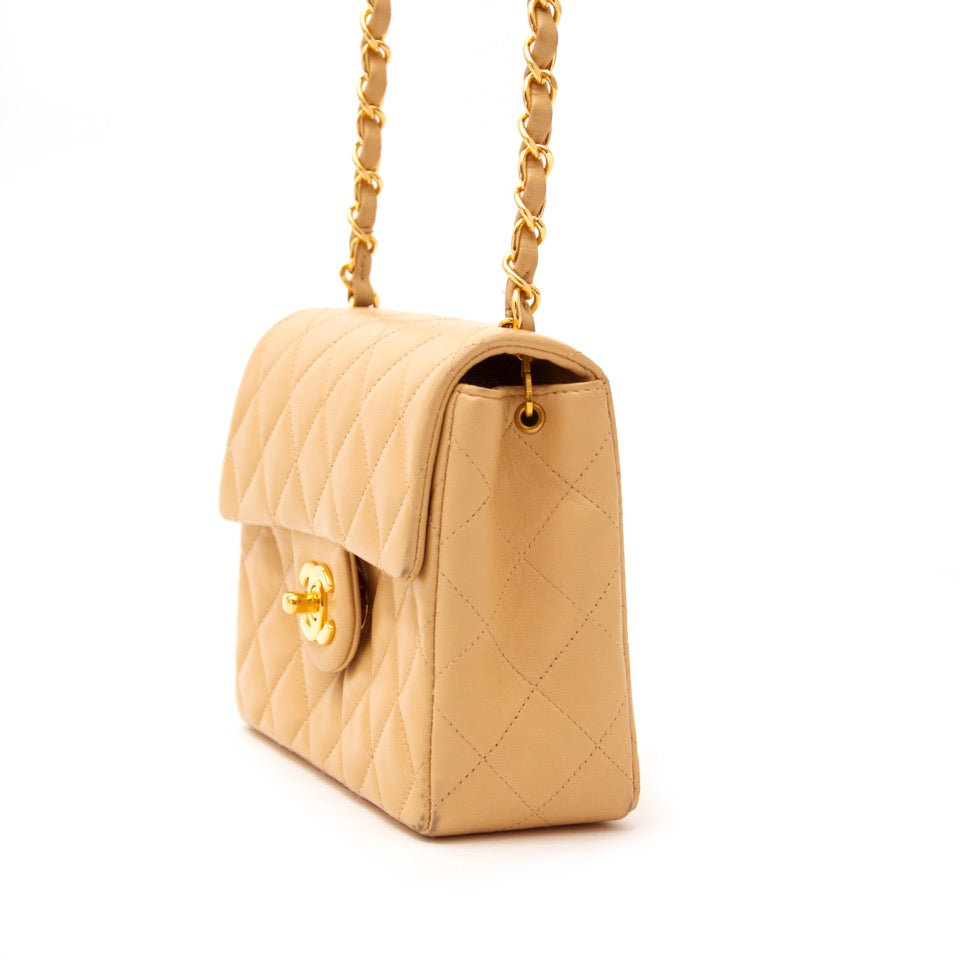 shop safe online at the best price chanel mini flap bag like new webshop www.labellov.com