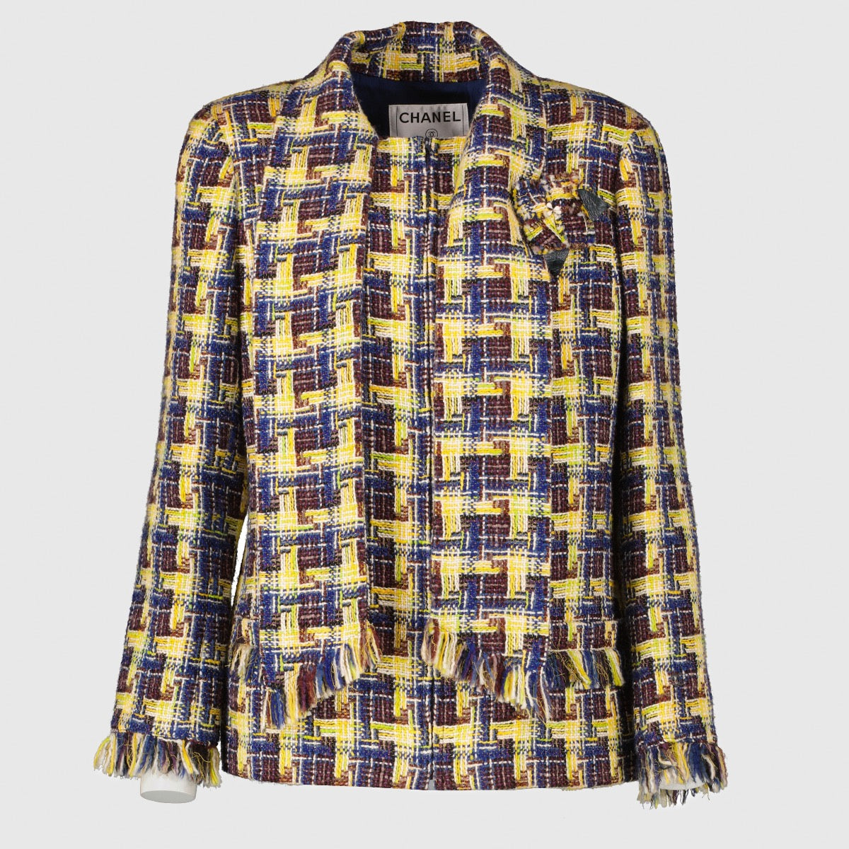 Authentic pre-loved Chanel 04A Check Tweed Jacket - Size FR 40 on Labellov.com