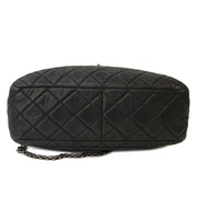 Authentique seconde main vintage Chanel Reissue Black Camera Bag chez webshop LabelLOV