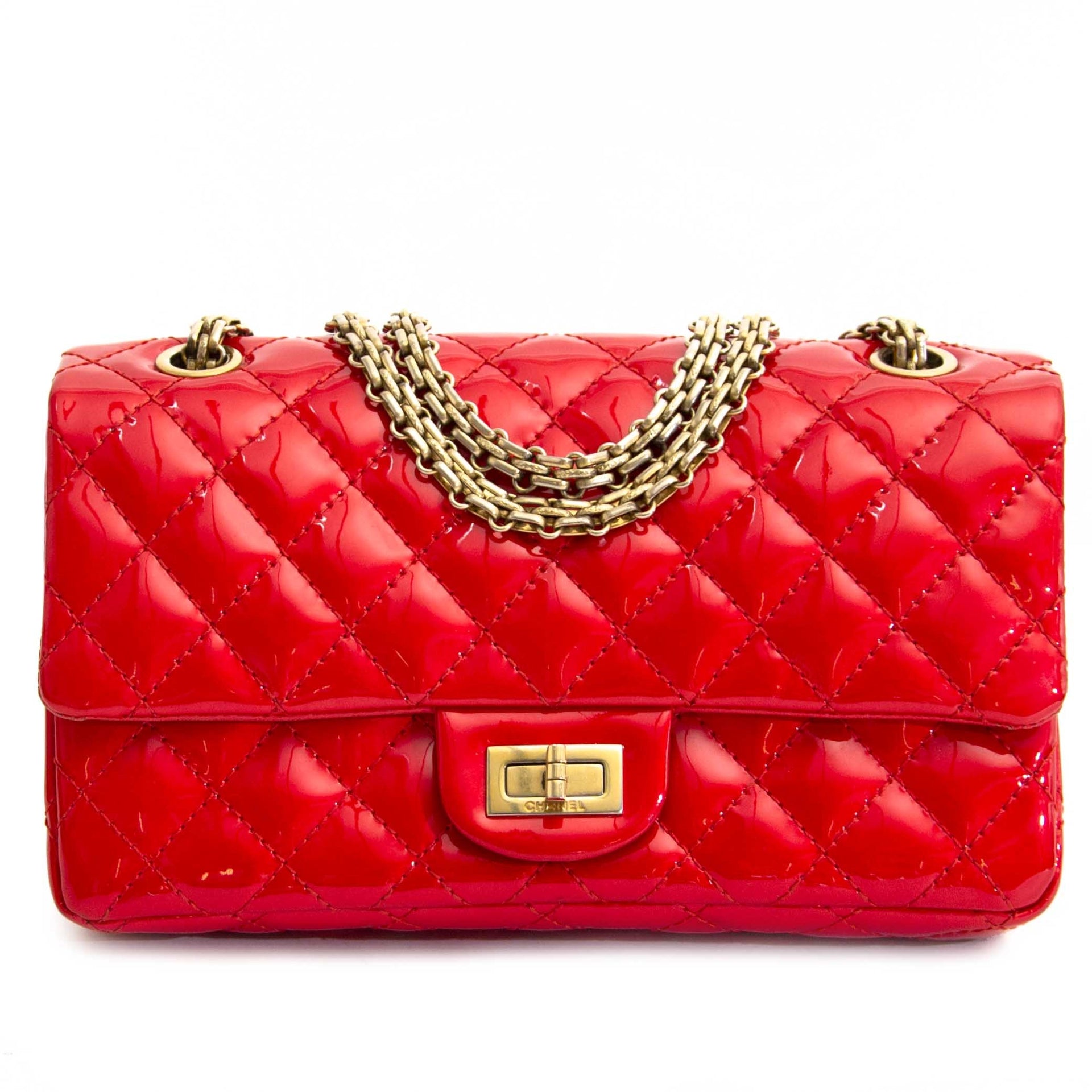 acheter en ligne seconde main Chanel Patent Red Quilted Accordion Reissue 2.55 Flap Bag