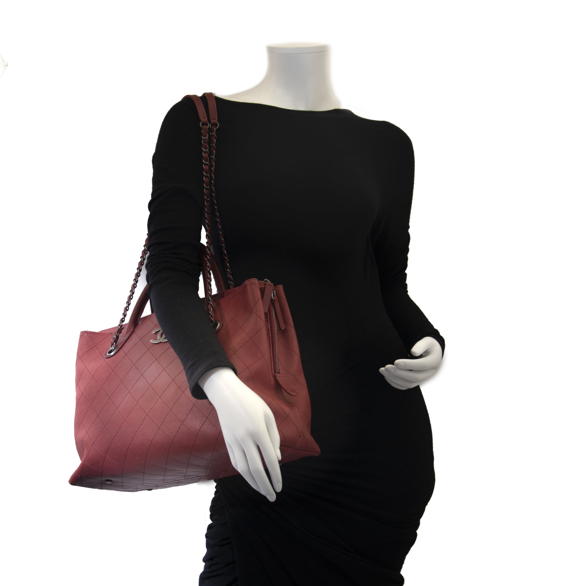 Chanel Grained Vegetal Calfskin Shopping Tote en ligne chez labellov.com pour le meilleur prix