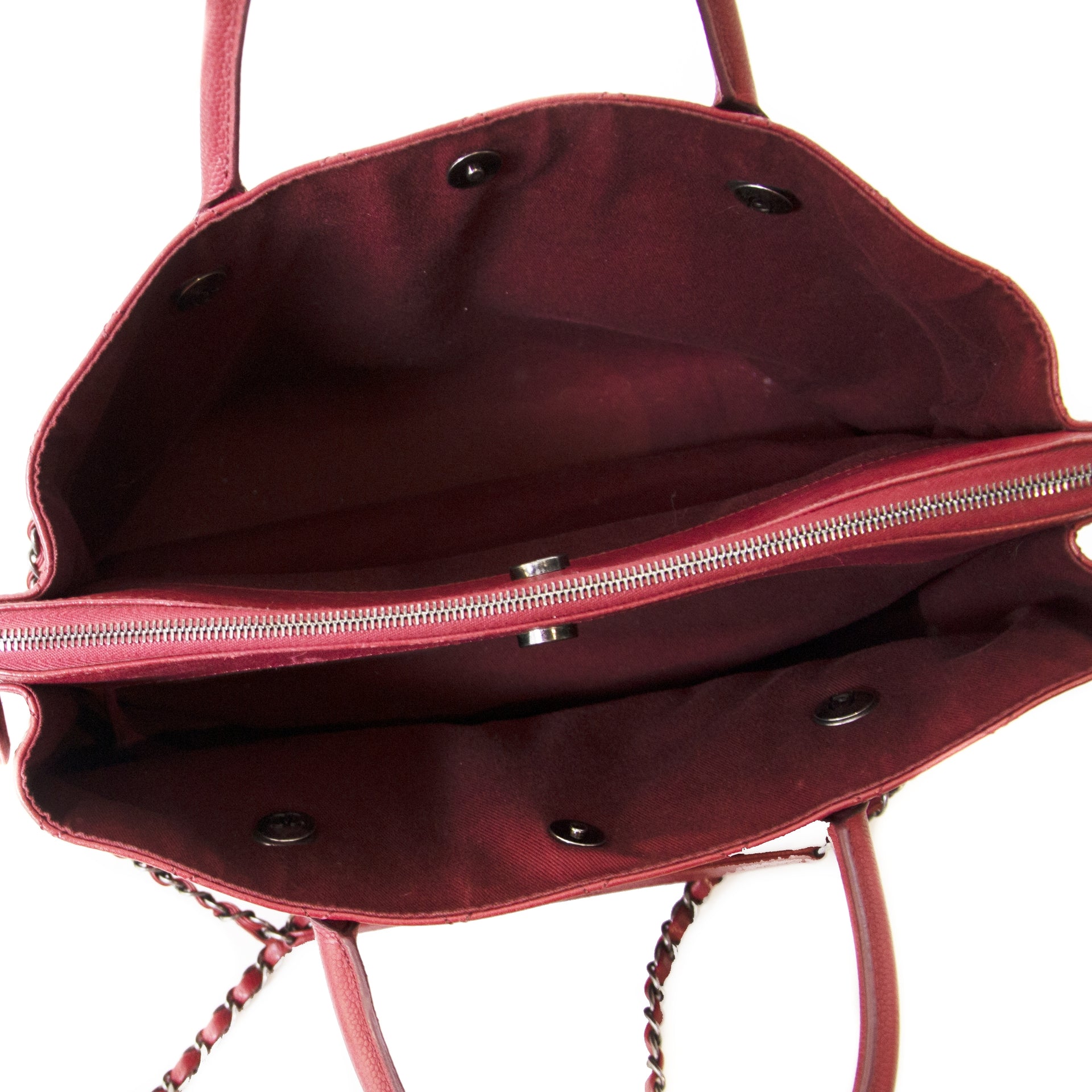 looking for a Chanel Grained Vegetal Calfskin Shopping Tote ? now online at labellov.com for the best price