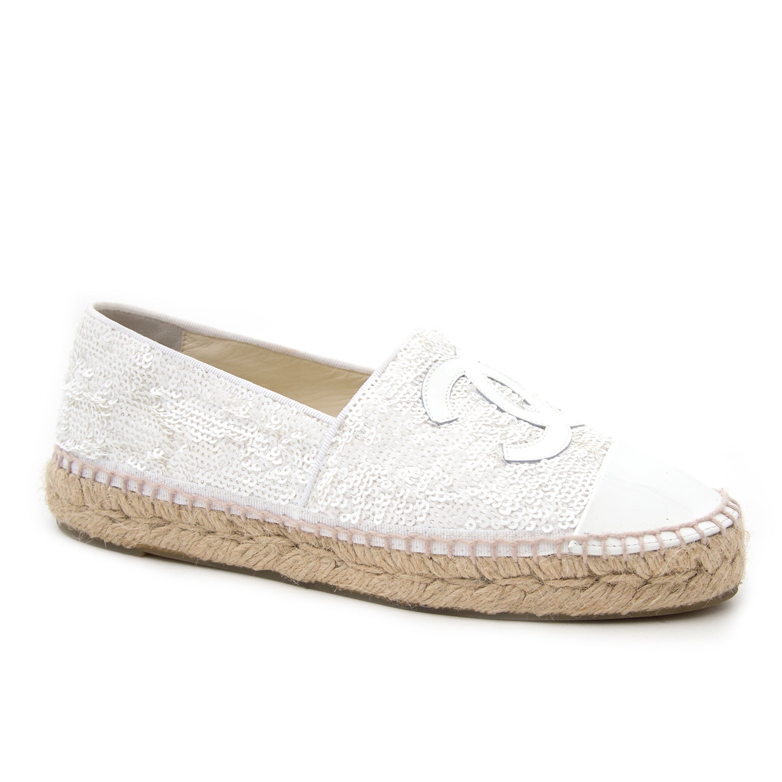 Bent u opzoek naar een Chanel White Pailette Espadrilles - Size:36?