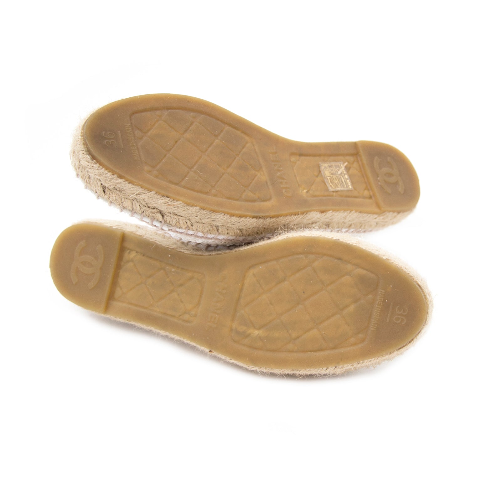 Shop safe online aan de beste prijs Chanel White Pailette Espadrilles - Size:36