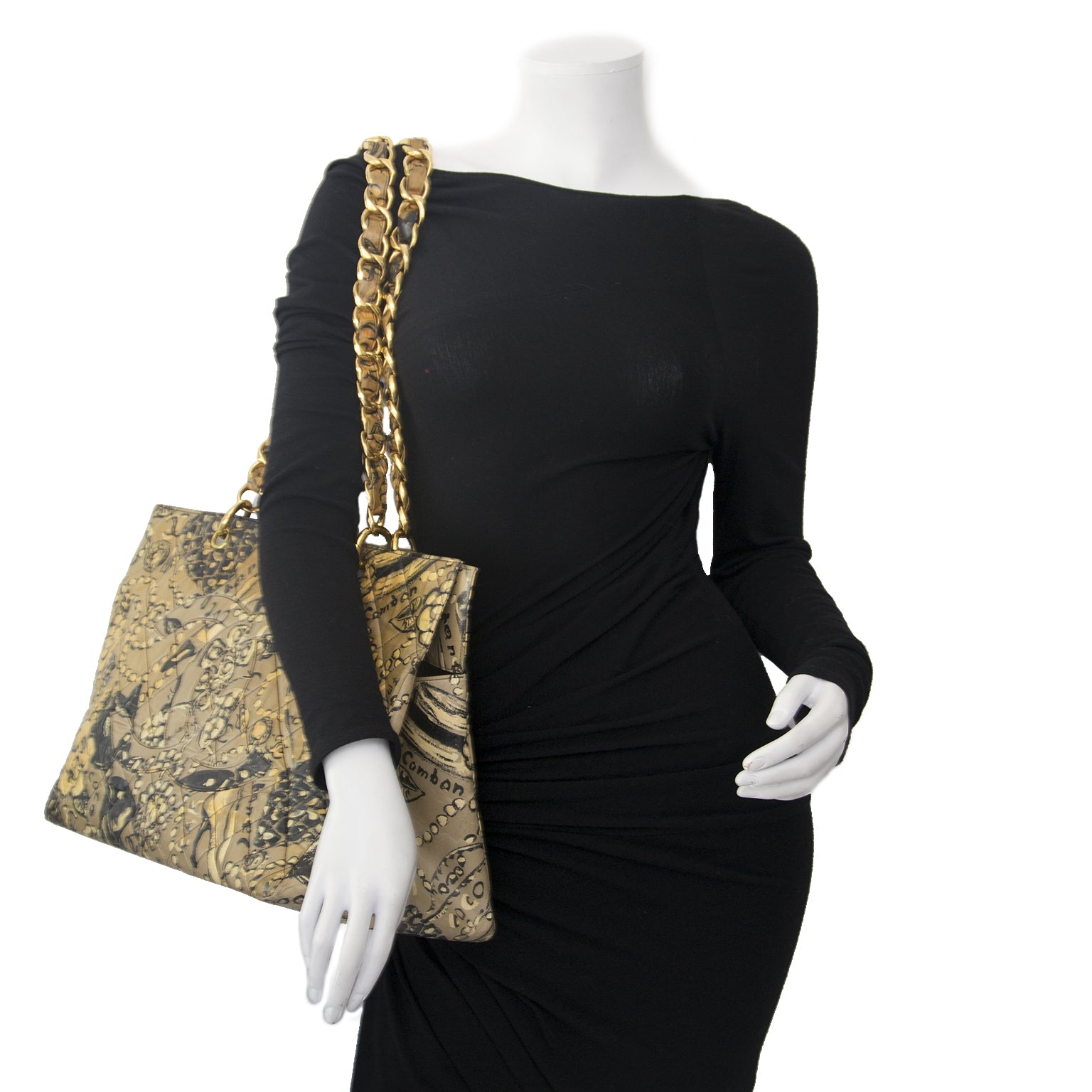 Chanel Mustard & Brown Motive Quilted Tote Bag Buy authentic designer Chanel secondhand bags at Labellov at the best price. Safe and secure shopping. Koop tweedehands authentieke Chanel tassen bij designer webwinkel labellov.